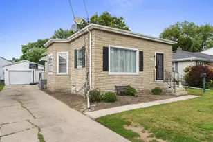 1779 E Mason St, Green Bay, WI 54302 - Photo 2