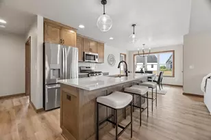 2645 Cornell Ave, Neenah, WI 54956 - Photo 8