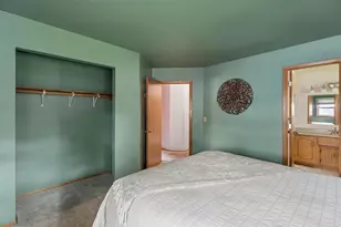 1045 Grove St, Menasha, WI 54952 - Photo 12