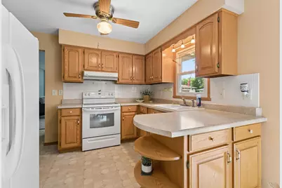 1045 Grove Street, Menasha, WI 54952 - Photo 6