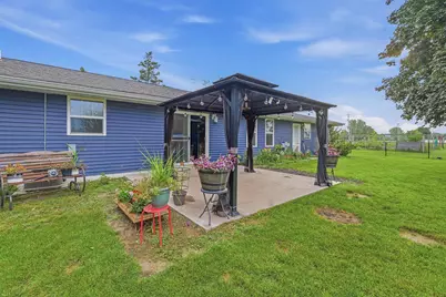 884 E Division Street, Fond du Lac, WI 54935 - Photo 26