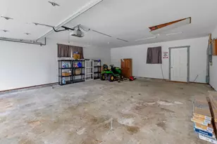 884 E Division St, Fond du Lac, WI 54935 - Photo 20