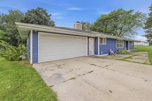 884 E Division St, Fond du Lac, WI 54935 - Photo 22