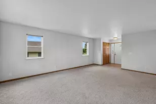 406 Greenbriar Ave, Fond du Lac, WI 54935 - Photo 6