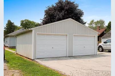 1044 Caroline Street, Green Bay, WI 54303 - Photo 4