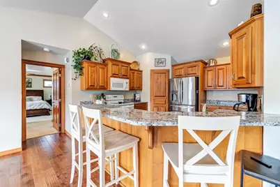 2519 Turnbury Road, Green Bay, WI 54313 - Photo 8