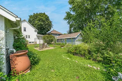 107 W 16th Avenue, Oshkosh, WI 54902 - Photo 32