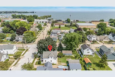107 W 16th Avenue, Oshkosh, WI 54902 - Photo 40