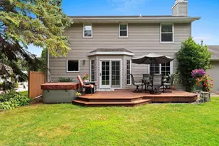 2906 Sunray Ln, Green Bay, WI 54313 - Photo 2