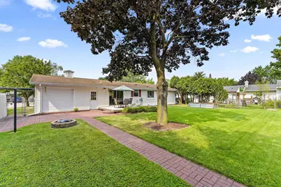 2423 Hampton Avenue, Green Bay, WI 54311 - Photo 2