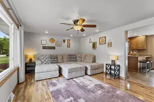 2423 Hampton Ave, Green Bay, WI 54311 - Photo 4