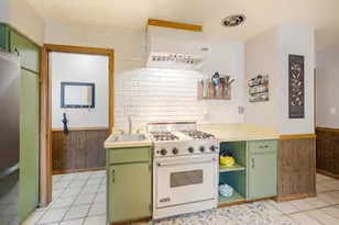 1303 Faust Ave, Oshkosh, WI 54902 - Photo 12