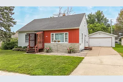 1303 Faust Avenue, Oshkosh, WI 54902 - Photo 1