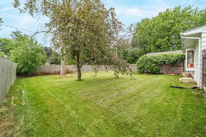 1303 Faust Avenue, Oshkosh, WI 54902 - Photo 38