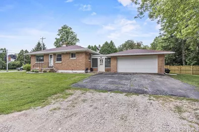 1412 W 9th Avenue, Oshkosh, WI 54902 - Photo 2
