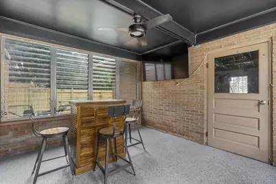 1412 W 9th Avenue, Oshkosh, WI 54902 - Photo 16
