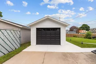 37 14th St, Fond du Lac, WI 54935 - Photo 2