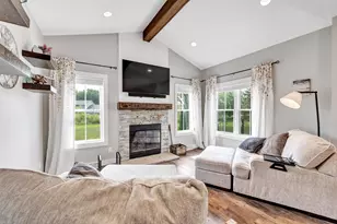 4417 Cottonwood Ln, De Pere, WI 54115 - Photo 6