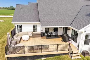 4417 Cottonwood Ln, De Pere, WI 54115 - Photo 8