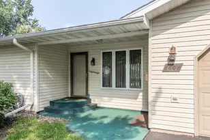1808 Nassau St, New London, WI 54961 - Photo 2