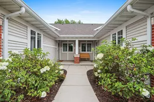 2617 Bay Harbor Cir, Green Bay, WI 54304 - Photo 6