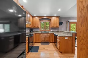 1809 Saddlebrook Ln, De Pere, WI 54115 - Photo 12