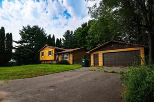 265 E Koch St, Redgranite, WI 54970 - Photo 2