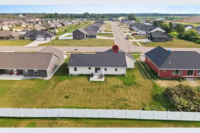 869 Joeanna Way, Pulaski, WI 54162 - Photo 32