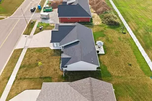 869 Joeanna Wy, Pulaski, WI 54162 - Photo 24