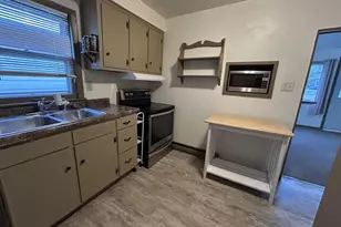 124 W 13th St, Kaukauna, WI 54130 - Photo 8