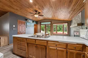 1138 Anchor Dr, Green Bay, WI 54313 - Photo 10