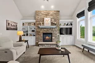 1951 Jacobsen Rd, Neenah, WI 54956 - Photo 4