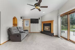 1325 S Westhaven Dr, Oshkosh, WI 54904 - Photo 22