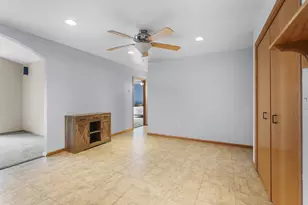 1325 S Westhaven Dr, Oshkosh, WI 54904 - Photo 18