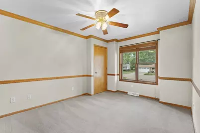 1325 S Westhaven Drive, Oshkosh, WI 54904 - Photo 36