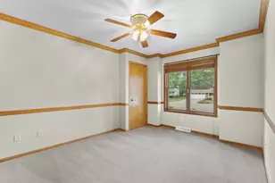 1325 S Westhaven Dr, Oshkosh, WI 54904 - Photo 36