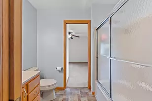 1325 S Westhaven Dr, Oshkosh, WI 54904 - Photo 42