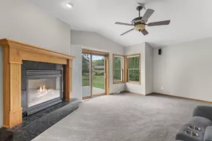 1325 S Westhaven Dr, Oshkosh, WI 54904 - Photo 24