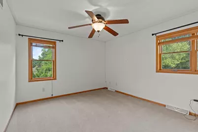 1325 S Westhaven Drive, Oshkosh, WI 54904 - Photo 44