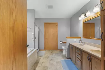 1325 S Westhaven Drive, Oshkosh, WI 54904 - Photo 30
