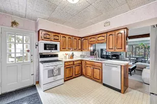 529 Arrowhead Dr, Green Bay, WI 54301 - Photo 8