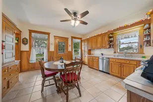 204 N 3rd St, Winneconne, WI 54986 - Photo 2