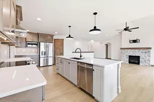 8372 St Norbert Dr, Neenah, WI 54956 - Photo 4