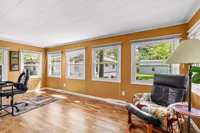 1427 Oak Street, Oshkosh, WI 54901 - Photo 12