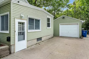 1427 Oak St, Oshkosh, WI 54901 - Photo 24