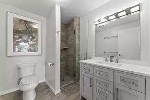 1043 Marvelle Ln, Green Bay, WI 54304 - Photo 20