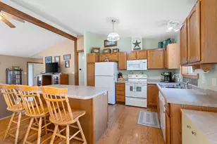 5808 Lade Beach Rd, Little Suamico, WI 54141 - Photo 14