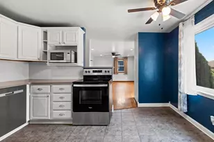 991 Suburban Dr, De Pere, WI 54115 - Photo 10