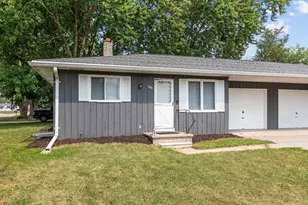 1500 Greendale St, Menasha, WI 54952 - Photo 2