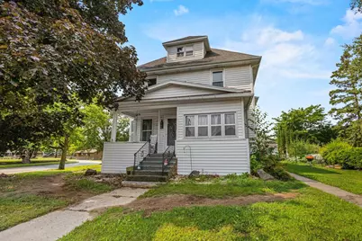 125 S Garden Avenue, Gillett, WI 54124 - Photo 2